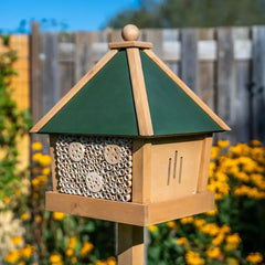 Lipari Insectenhotel op paal